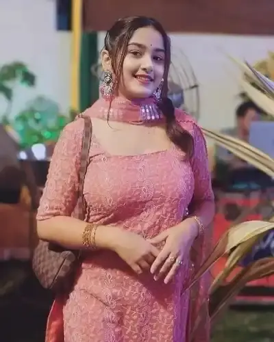 Call Girls Kaiserganj Cash On Delivery